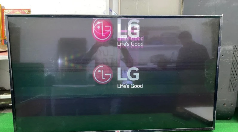 LG TV Blinking On And Off Flickering Here s 100 Fixes 