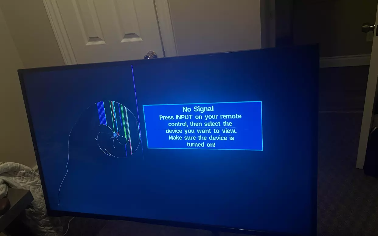 tv screen can looks cracked due to system glitch